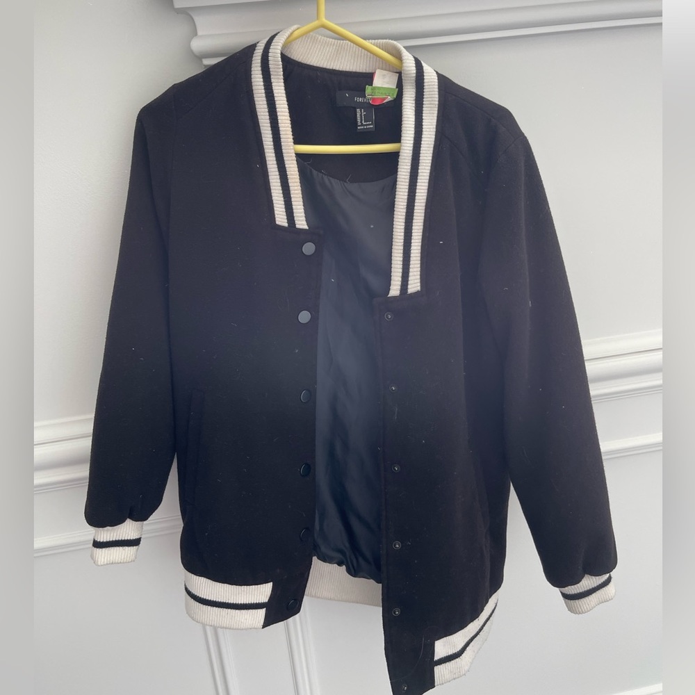 Forever 21 bomber